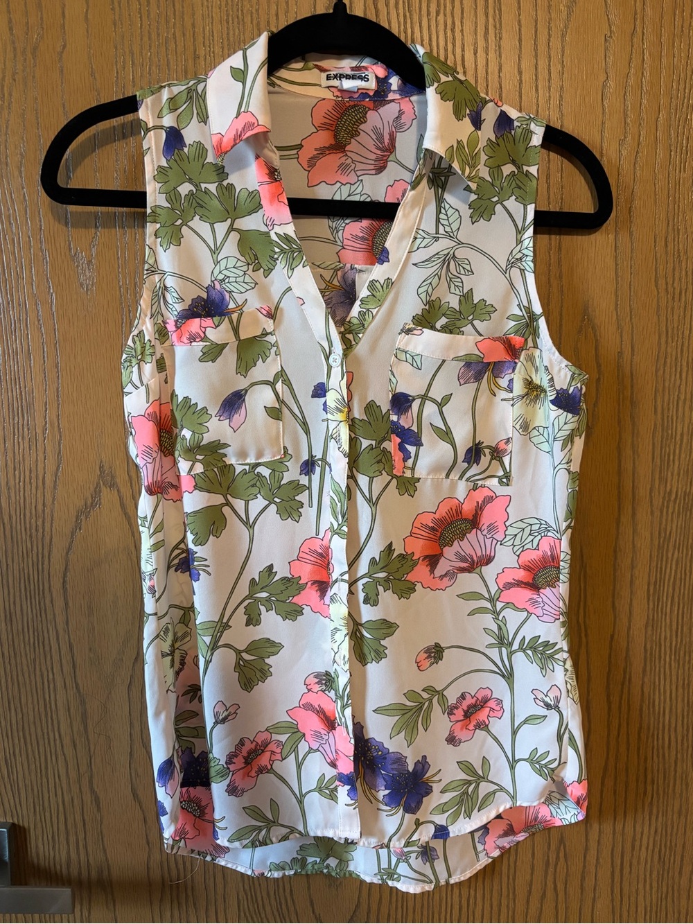 Express Sleeveless Floral Button-Front Top